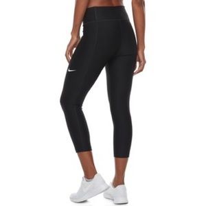 Nike Power Victory Tight Fit Crop
